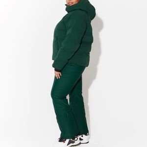 “HALFDAYS” GREEN SKI BIBS AND JACKET